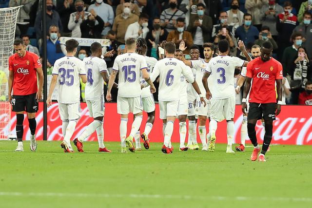 两人在英超对瓜氏曼城参与10+球：孙兴慜和萨拉赫